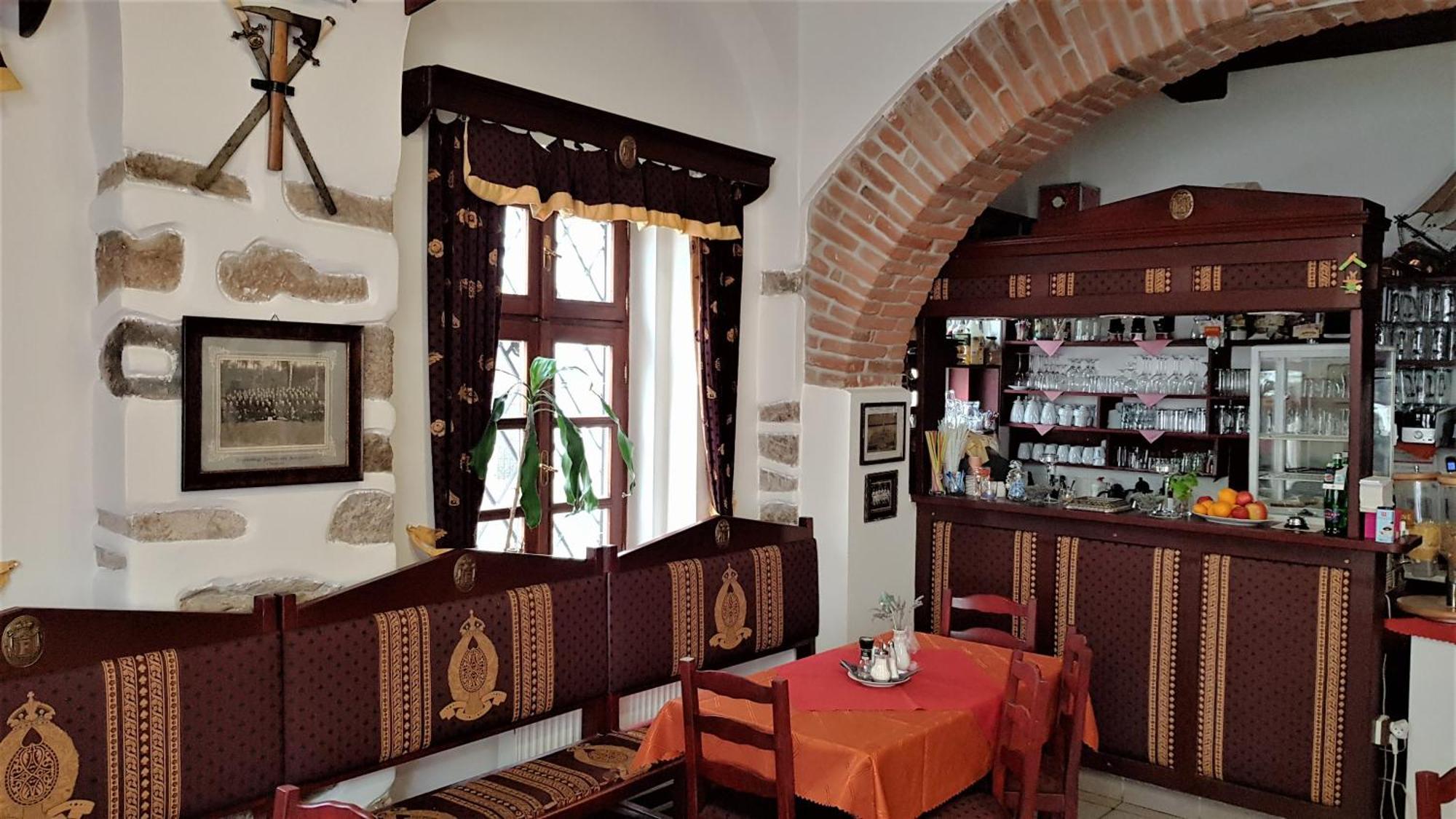 Hotel St Florian Loket Extérieur photo