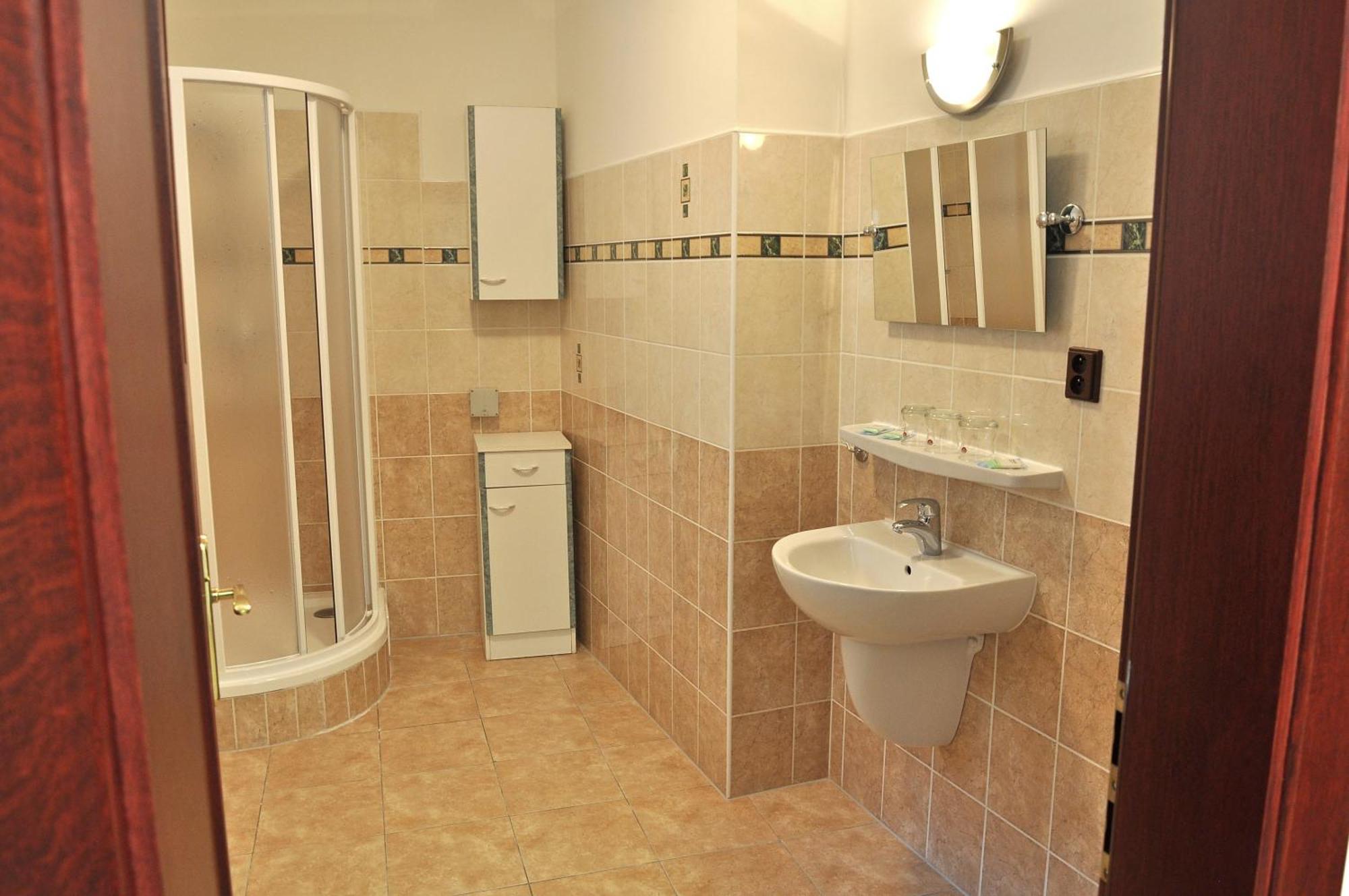 Hotel St Florian Loket Extérieur photo