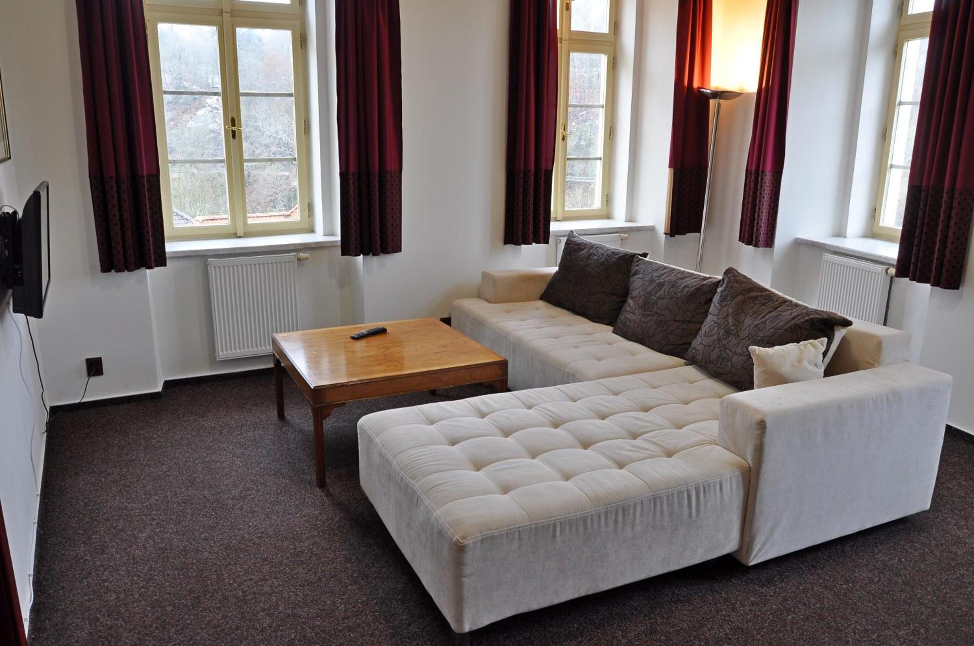 Hotel St Florian Loket Extérieur photo